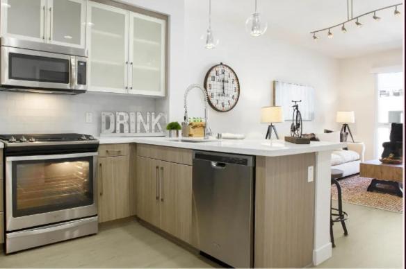 A-class Highland 2 Bed In Hollywood Ca With Free Parking Los Angeles